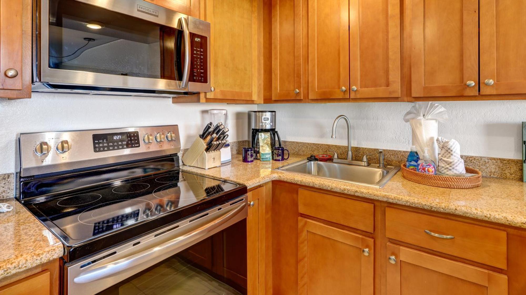 Maui Westside Presents: Kaanapali Shores 733 Stunning Ocean Views New Listing 拉海纳 外观 照片
